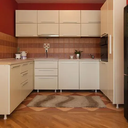 Central Park Apartment *
